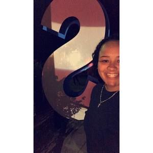 Meet your Posher, Sarina